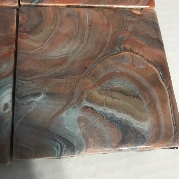 Beautiful metallic colored coasters. - Picture 4 of 9